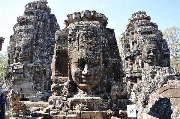 Khám phá đền Bayon cùng Du Lịch Xanh