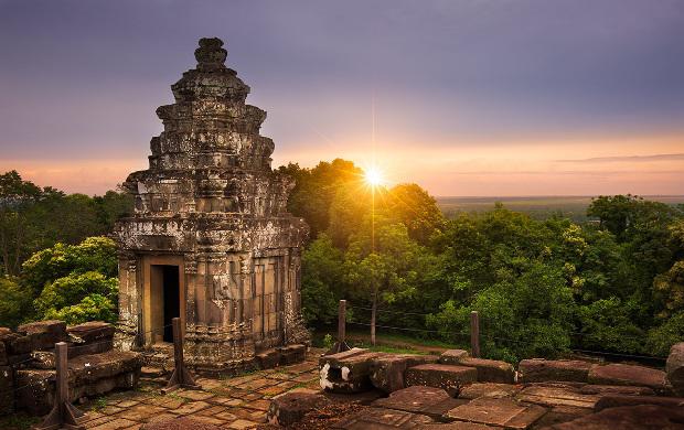 Đồi Bakheng - Điểm dừng chân tuyệt đẹp của Campuchia