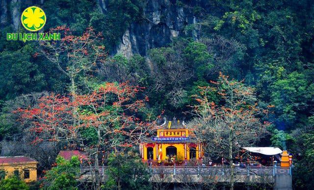 Chùa Hương ở đâu? Vé thăm quan bao nhiêu?