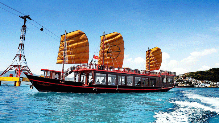 Tour du thuyền Emperior Nha Trang 5 sao giảm giá chỉ còn hơn 1 triệu đồng khách
