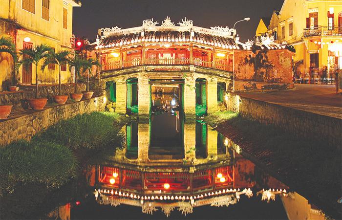  Vẻ đẹp 12 di sản kiến trúc Việt Nam trong tranh 'Sợi Mắc Sợi Mành'