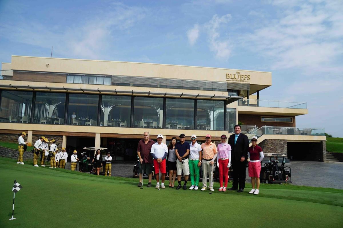 Sân Golf The Bluffs Hồ Tràm Strip 36 hố cuối tuần