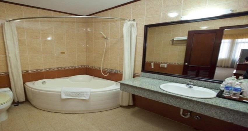 Khách sạn Asean Hotel 4 sao cách ly tại Quảng Ninh