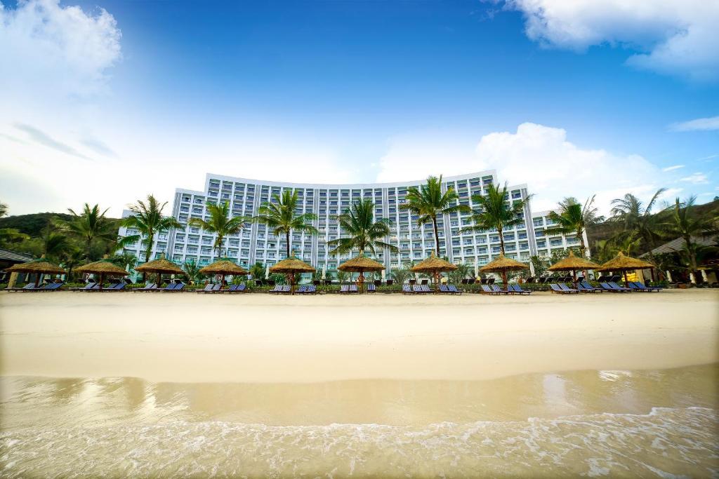 Combo Nha Trang 3N2Đ - Vinpearl Resort Nha Trang 5* + VMB