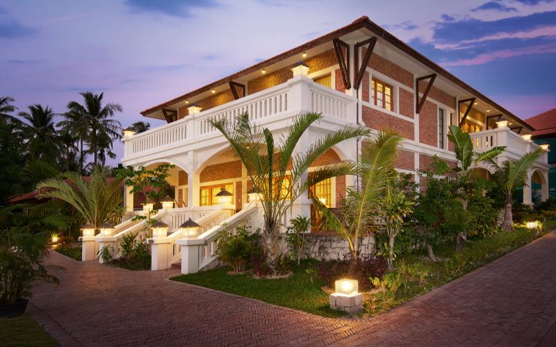 Combo VMB và khách sạn Cassia Cottage Resort Phú Quốc 3N2Đ