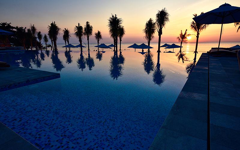 Combo VMB và khách sạn Cassia Cottage Resort Phú Quốc 3N2Đ