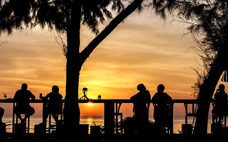 Combo VMB và khách sạn Cassia Cottage Resort Phú Quốc 3N2Đ