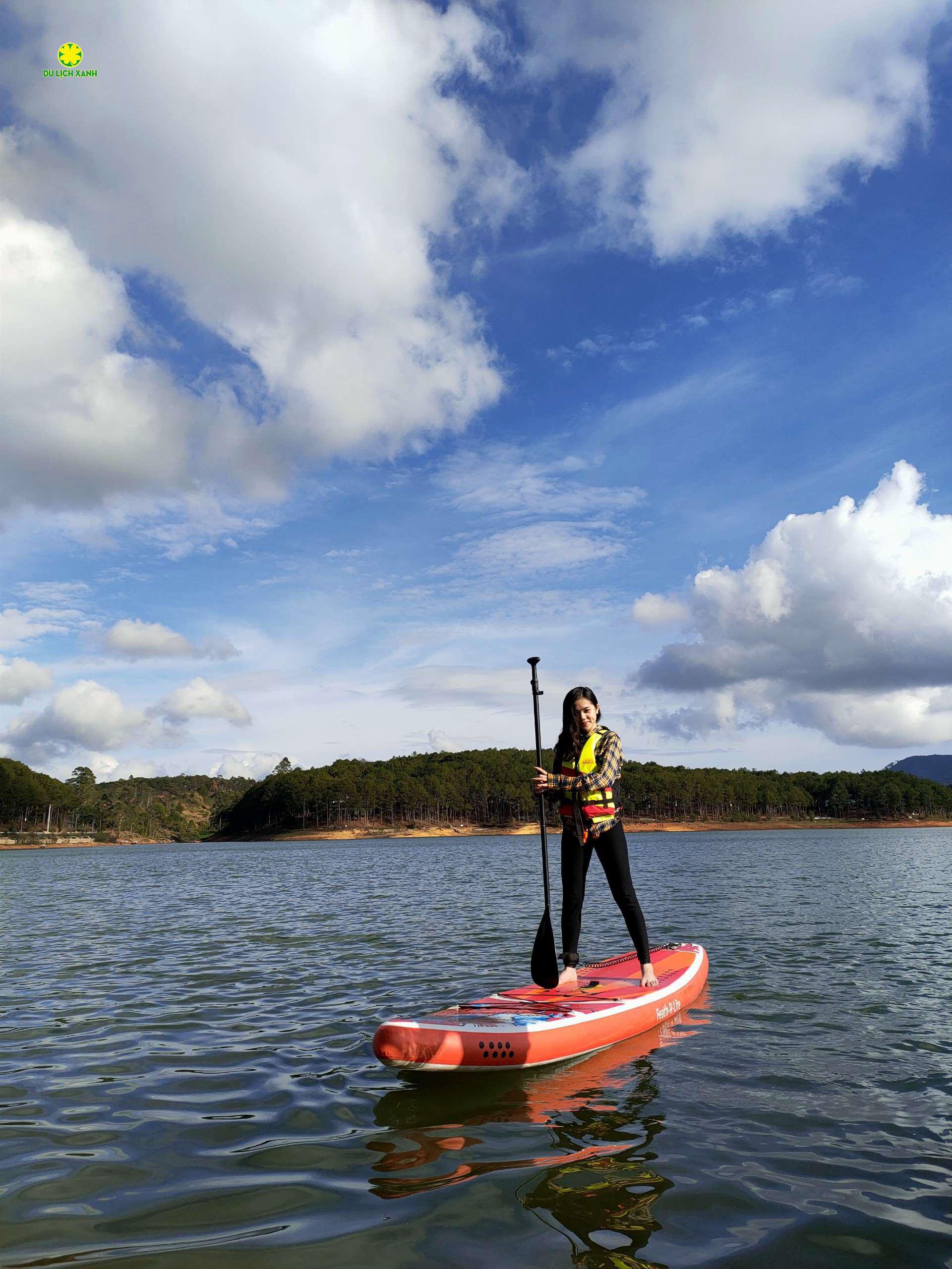 Tour chèo SUP Hồ Tuyền Lâm Đà Lạt Ngắm Hoàng Hôn nữa ngày