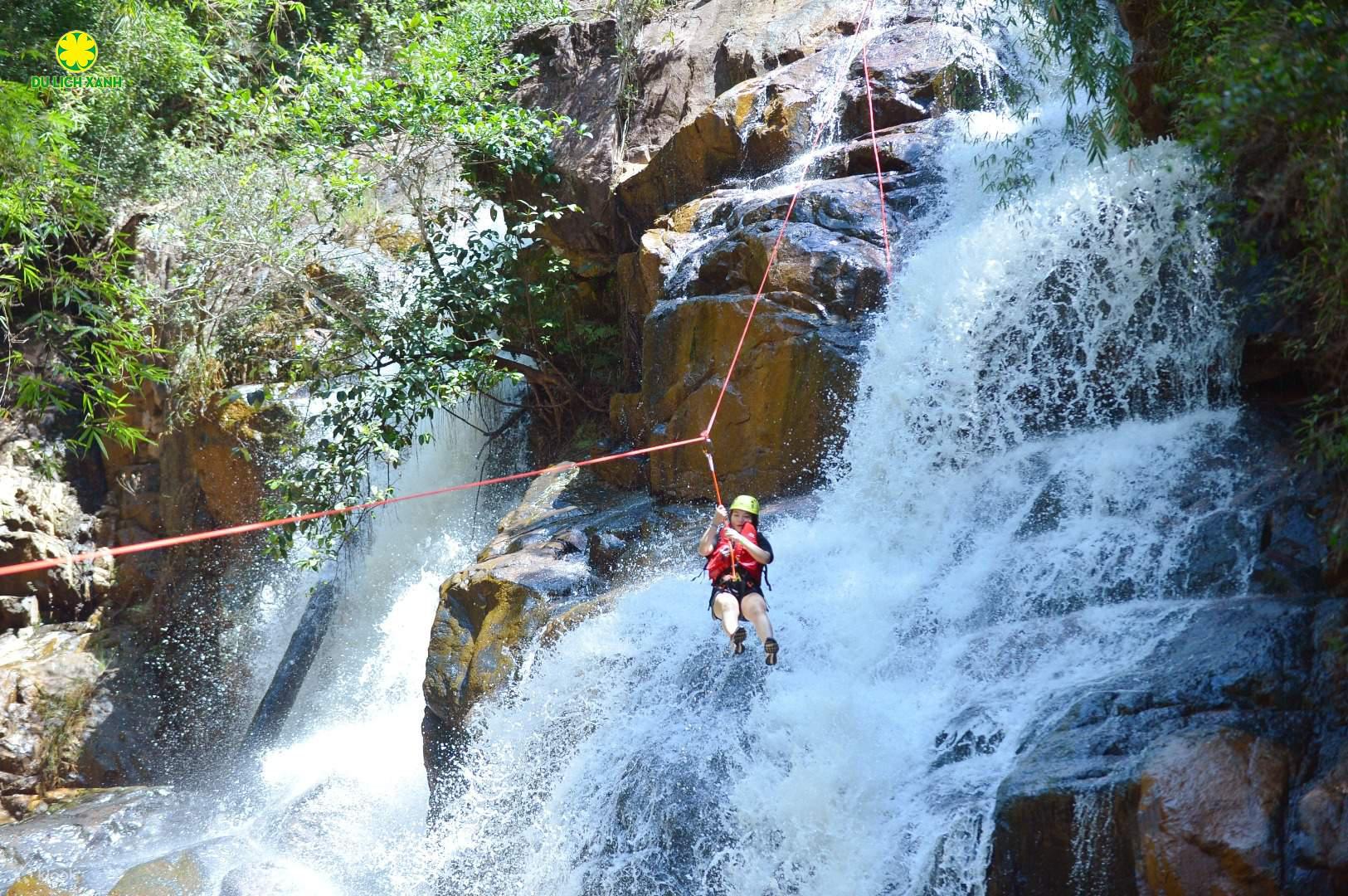 Tour Đu Dây Vượt Thác Datalan Đà Lạt 1 ngày (Tour Mạo Hiểm)