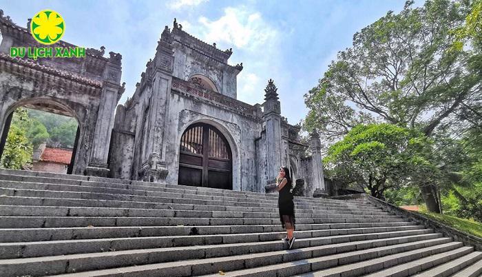 Tour đền ông Hoàng Mười - Đền Bà Triệu 2 ngày