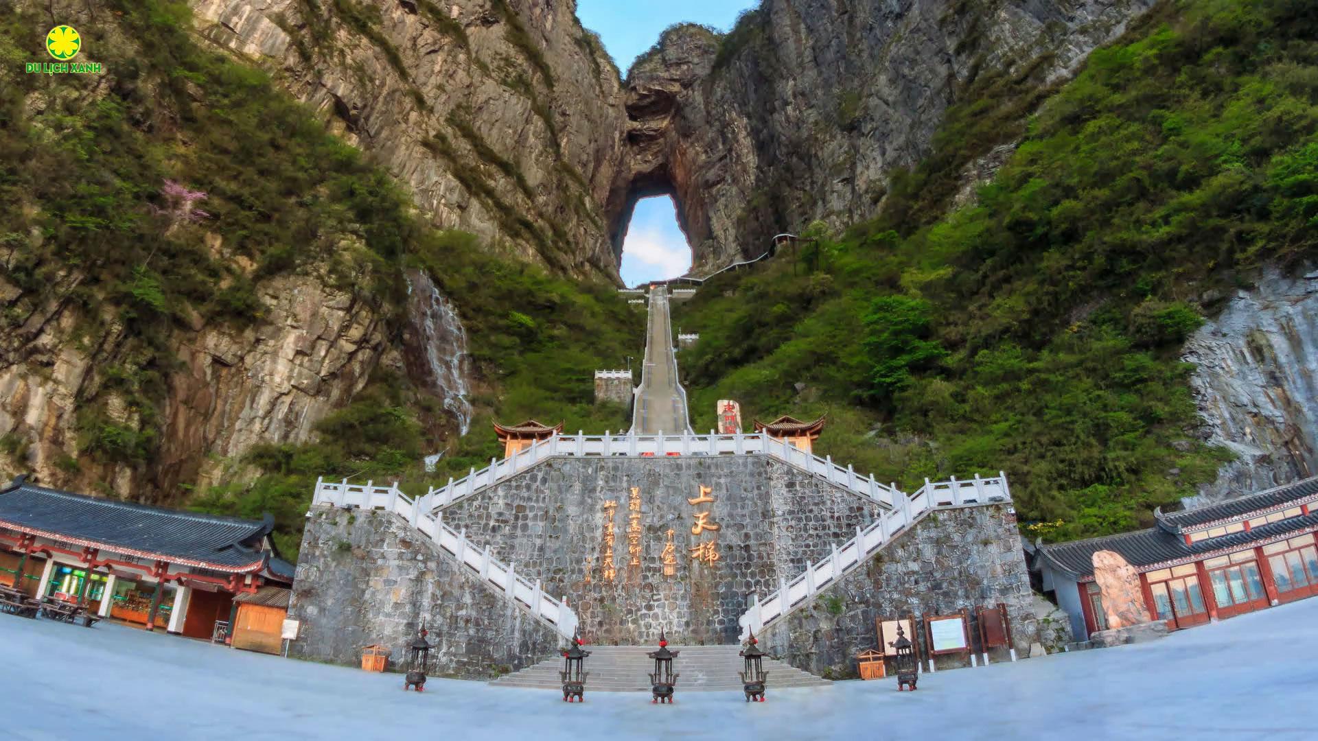 Tour Tết Phượng Hoàng Cổ Trấn Thiên Môn Sơn 6 ngày 5 đêm, Thiên Môn Sơn, Phượng Hoàng Cổ Trấn, Du Lịch Xanh, du lịch Tết Trung Quốc 2025