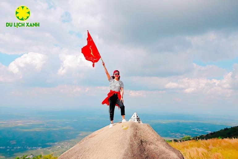 Tour du lịch Hành Hương Núi Chứa Chan - Dinh Thầy Thím 1 ngày