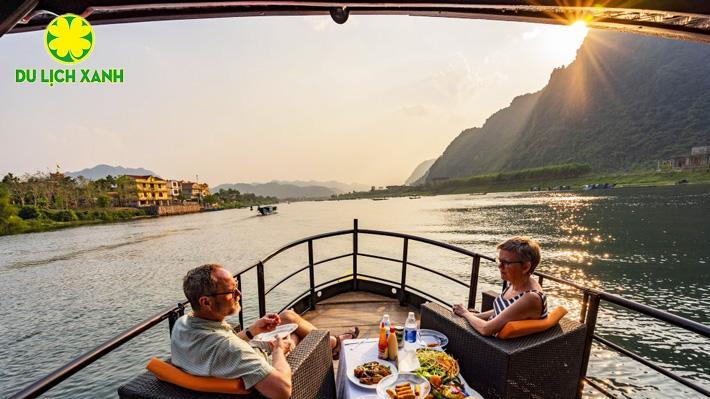 Tour Du Thuyền Sông Son – Động Phong Nha – Sông Chày Hang Tối