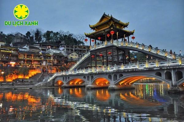 Tour du lịch Trung Quốc, Tour Trung Quốc, Tour Hà Nội - Nghi Xương - Trương Gia Giới - Phượng Hoàng Cổ Trấn 6 ngày, Tour du lịch Trương Gia Giới