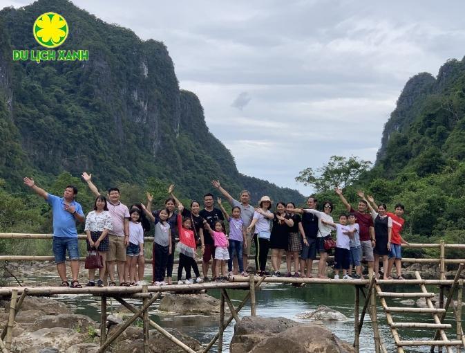 Tour Quảng Bình, Tour du lịch Tour Động Thiên Đường-Suối Nước Moọc, Tour du lịch Quảng Bình 1 ngày