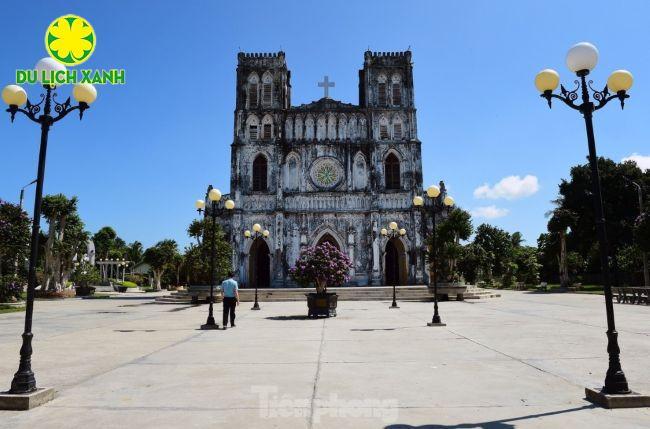 Tour Quy Nhơn - Phú Yên 1 ngày: Chinh phục Hải Đăng Mũi Điện