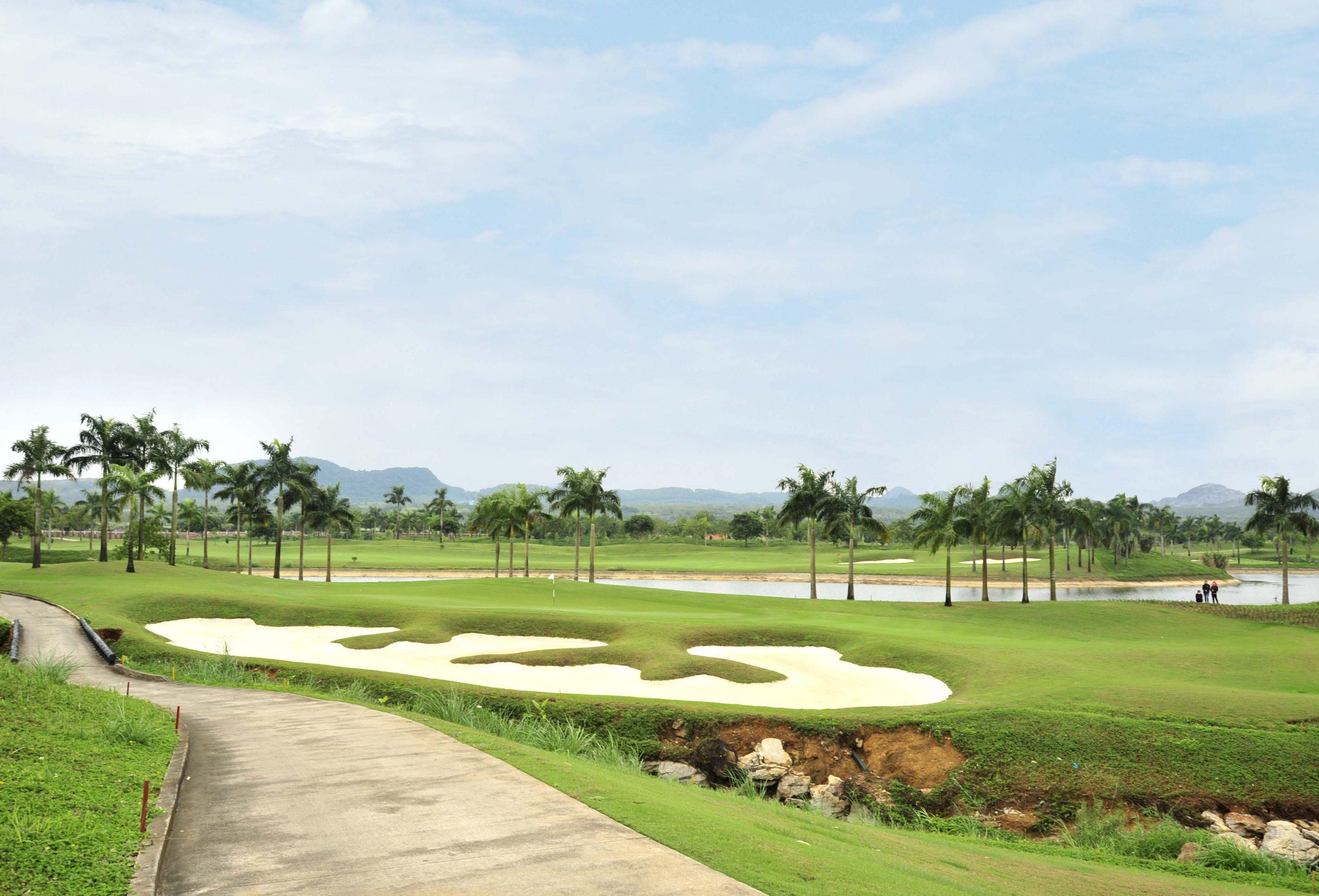 Combo chơi golf tại Tràng An + Nghỉ tại The Reed Hotel Ninh Bình