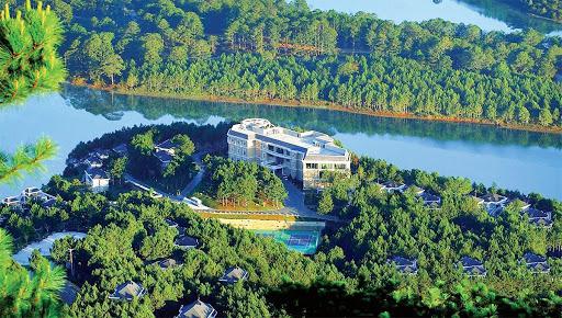 Combo Đà Lạt 3N2Đ - Edensee Lake Resort & Spa 5*+ VMB + Ăn Buffet Sáng