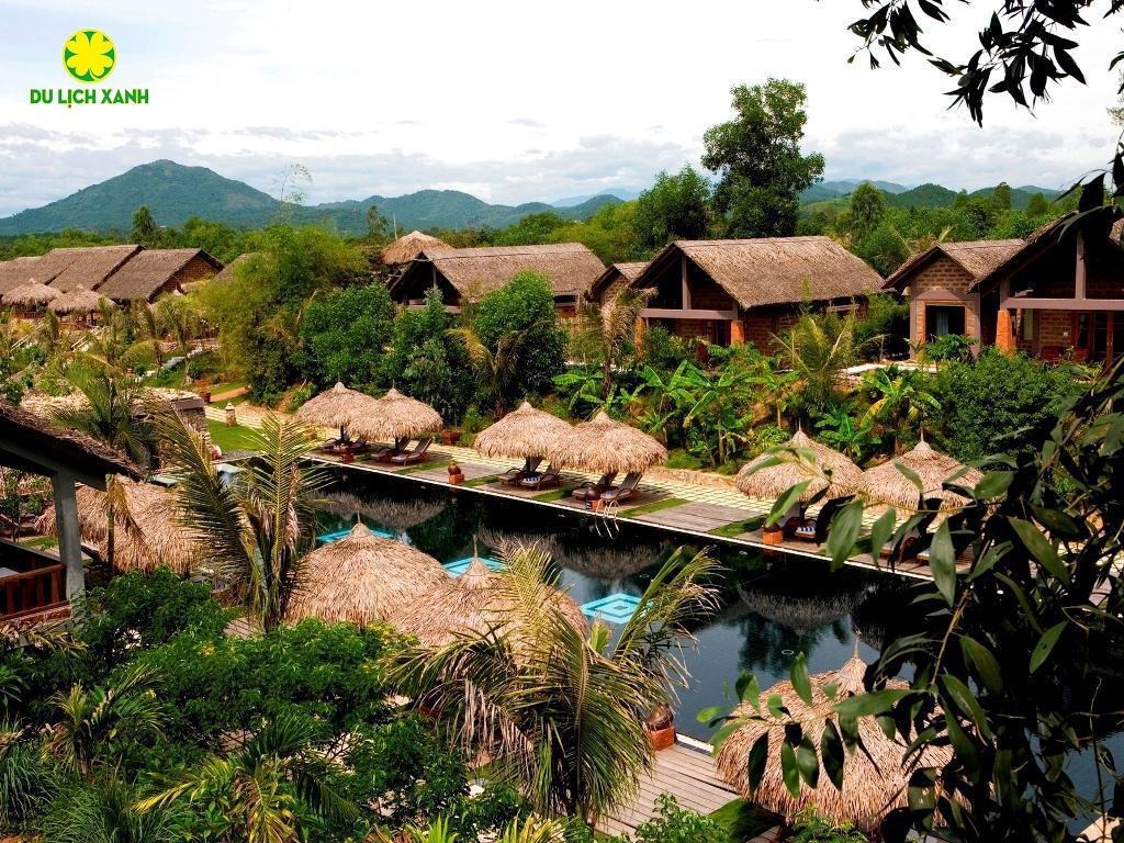 Resort Làng Hành Hương