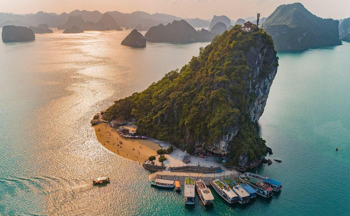 trực thăng bay. giá vé trực thăng Hạ Long. Bay trực thăng Hạ Long