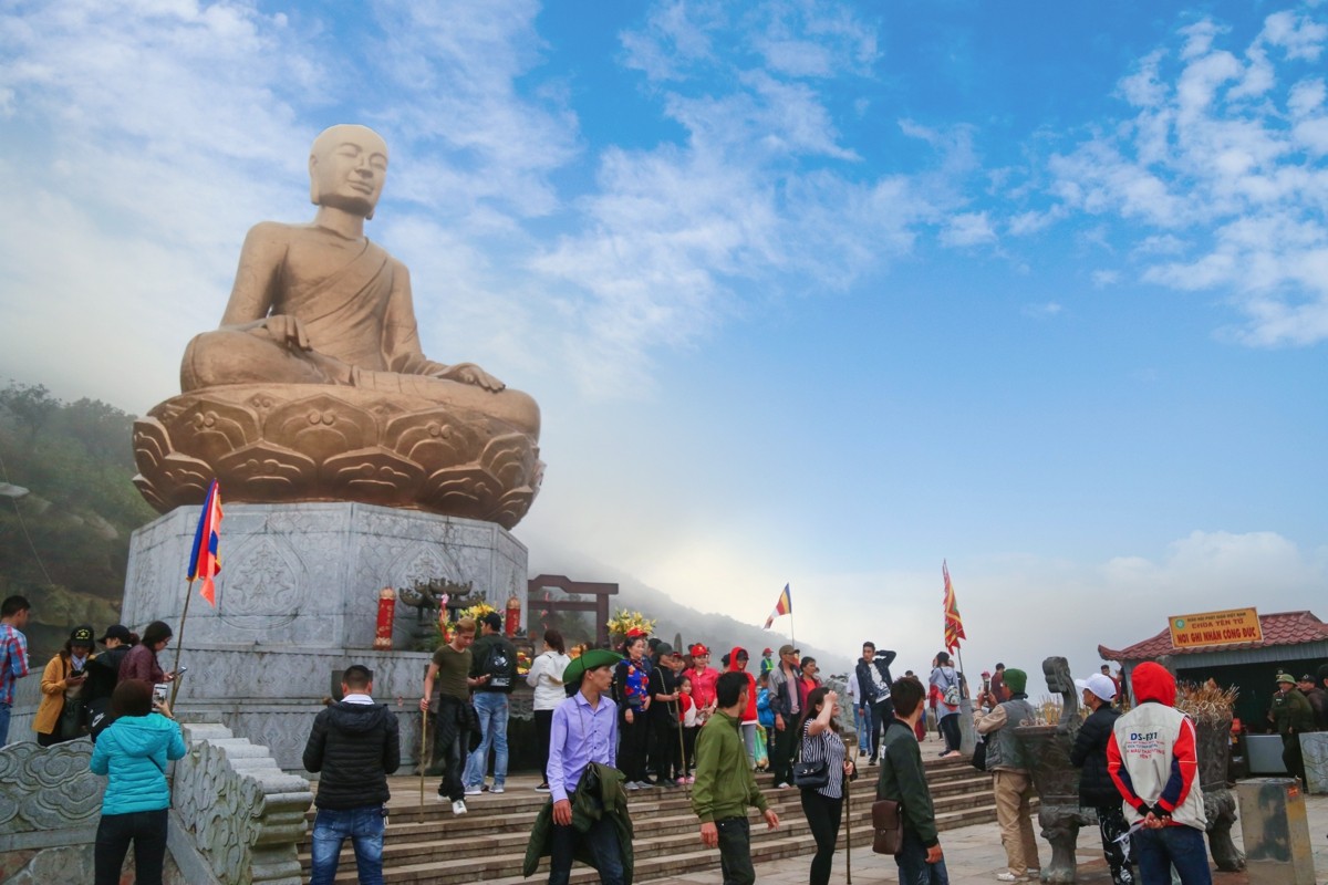 Du lịch Chùa Ba Vàng Yên Tử, Tour du lịch Chùa Ba Vàng Yên Tử 1 ngày, Tour Chùa Ba Vàng Yên Tử 1 ngày