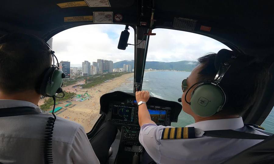 Du Lịch Xanh. Bay trực thăng khám phá Đà Nẵng 12 phút.